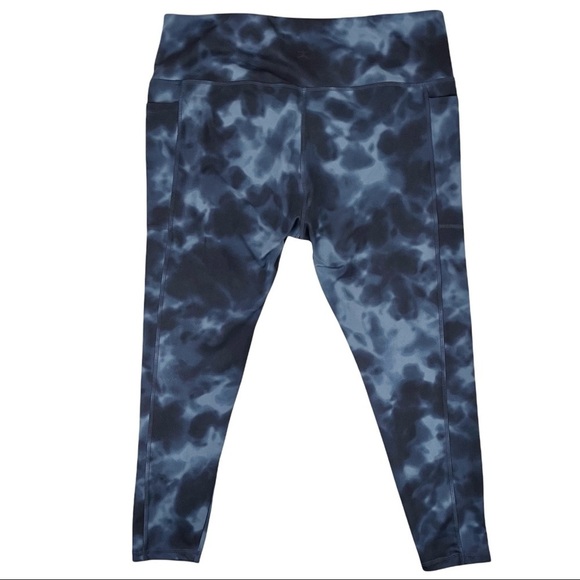 DANSKIN Super Soft 7/8 Legging with Pockets - Picture 4 of 7